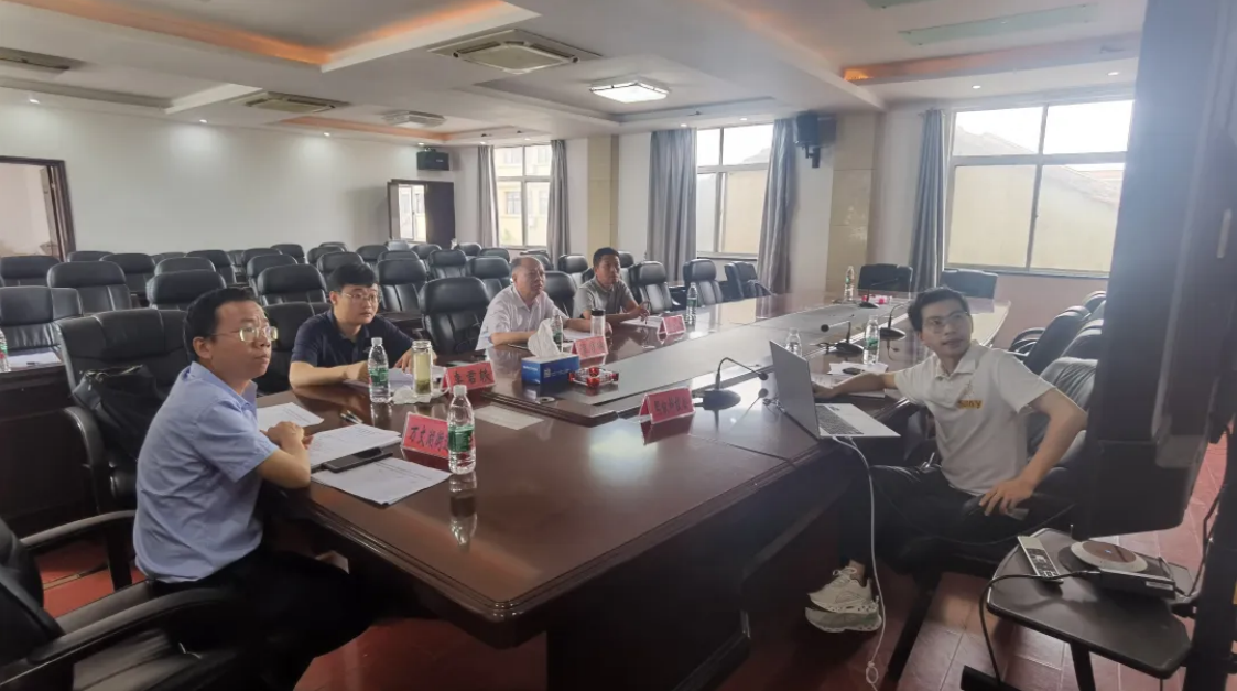 热烈祝贺专家咨询会圆满召开：共谋⽔产种质 资源保护与围堤应急除险加固⼯程双赢之道！